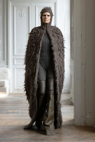 Look 10